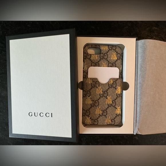 Gucci Supreme Bee iPhone 7/8/SE case - Picture 2 of 4